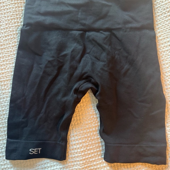 SET Active Black Women's Shorts - Picture 1 of 3